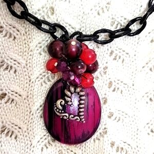 😍Necklace, black chain and burgundy, pink accent beads, silver heart